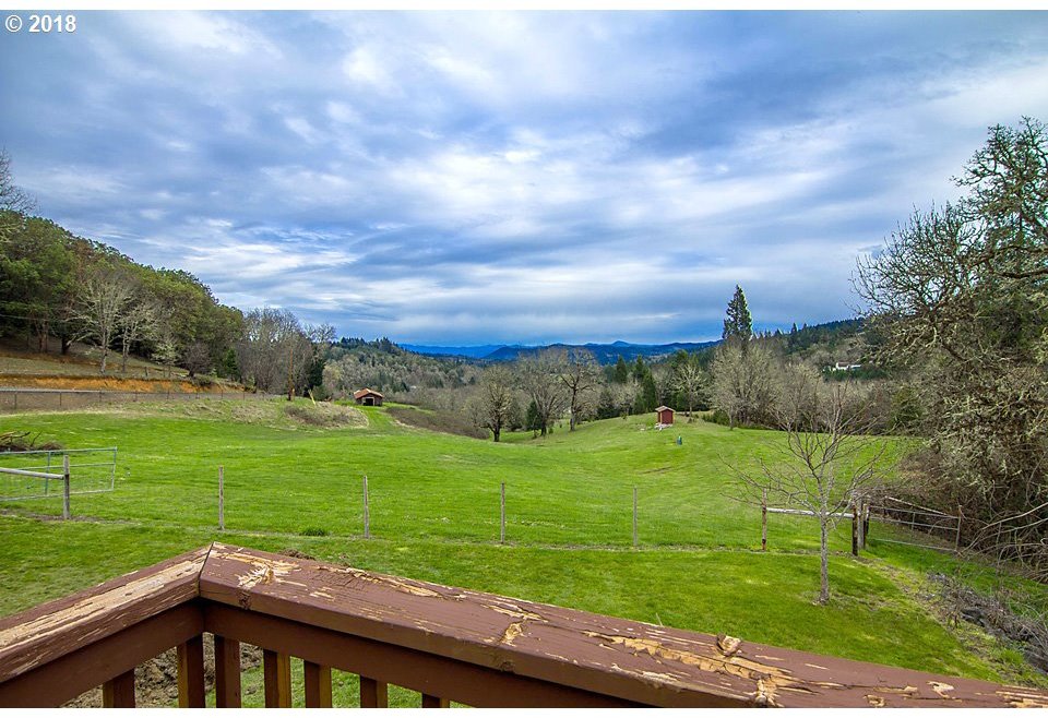 732 Becker Road Roseburg, OR 97471 - Photo 22 of 32