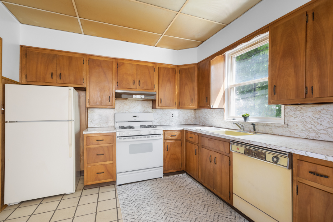 48 MacKay Place Brooklyn, NY 11209 - Photo 5 of 12