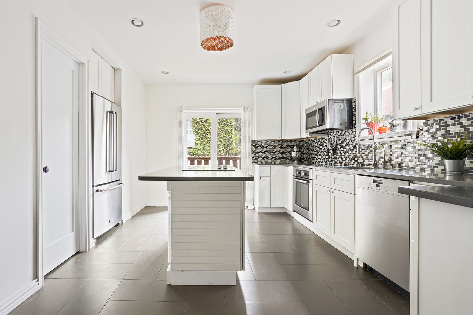 1711 Dorchester Road Brooklyn, NY 11226 - Photo 4 of 17