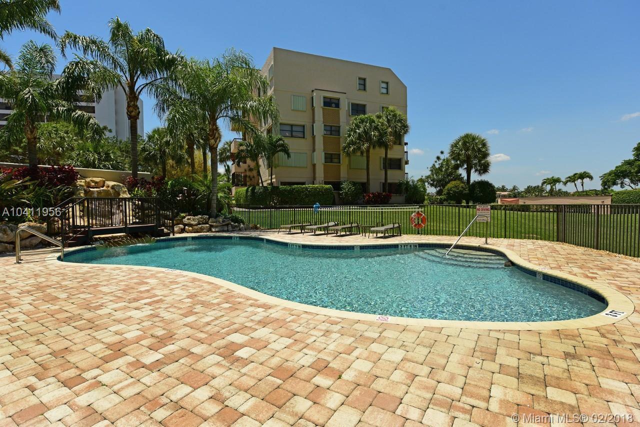 370 Golfview Road, Unit 903 North Palm Beach, FL 33408 - Photo 6 of 16 Gallery Image 6