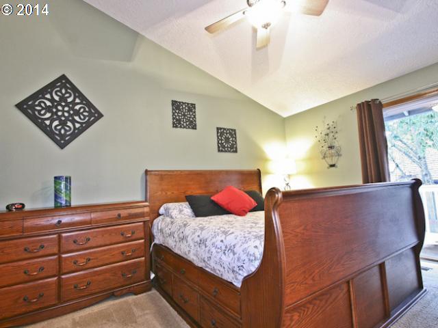9960 Southwest Kable Street Tigard, OR 97224 - Photo 12 of 16 Gallery Image 12