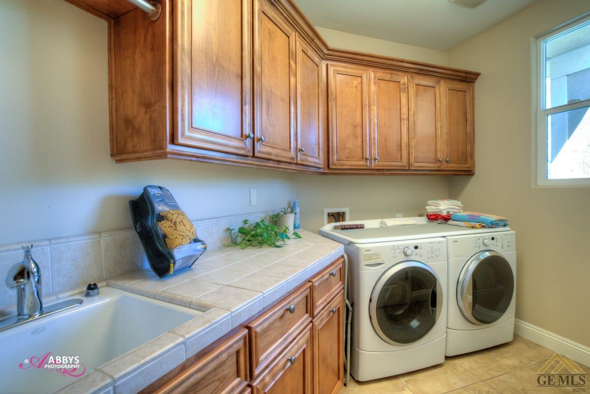 13103 Michaelangelo Drive Bakersfield, CA 93314 - Photo 25 of 37