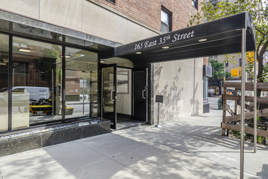 165 E 35th St, Manhattan, NY 10016 - Photo 2 of 2