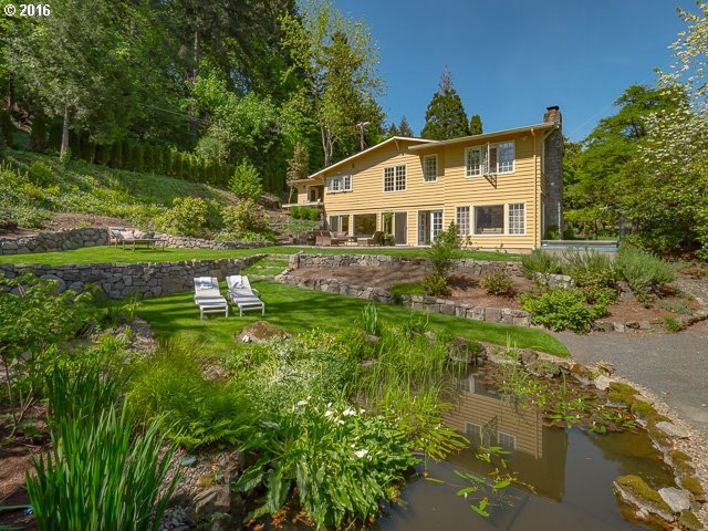 11829 Southwest Riverwood Road Portland, OR 97219 - Photo 25 of 30 Gallery Image 25