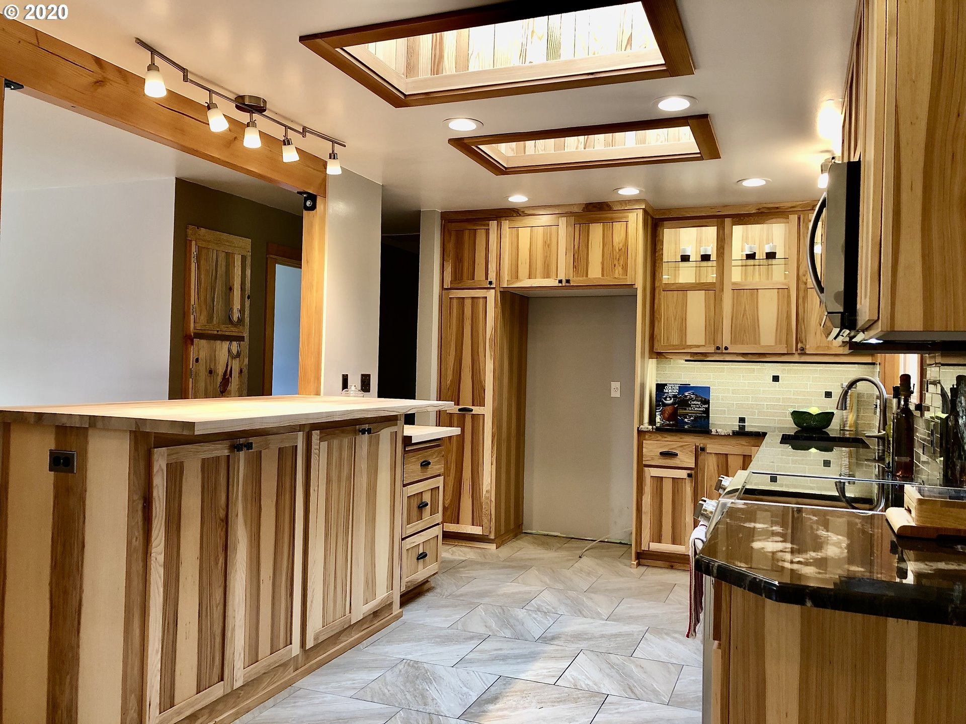 2325 Tyler Street Eugene, OR 97405 - Photo 9 of 32