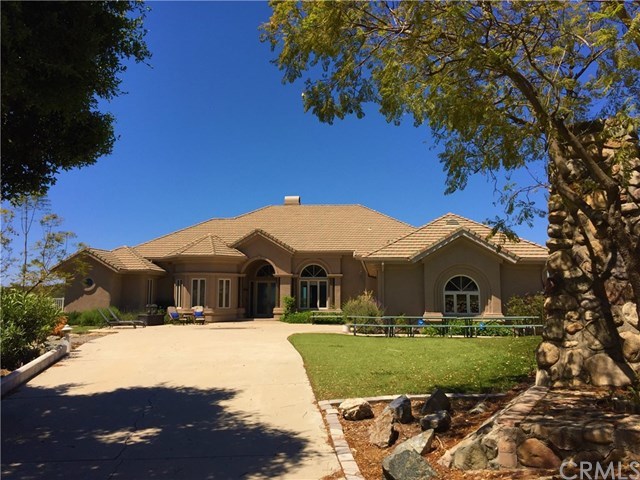 38421 Carrillo Road Fallbrook, CA 92028 - Photo 2 of 57