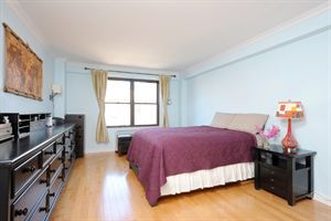 120 East 90th Street, Unit 12F Manhattan, NY 10128 - Photo 3 of 5