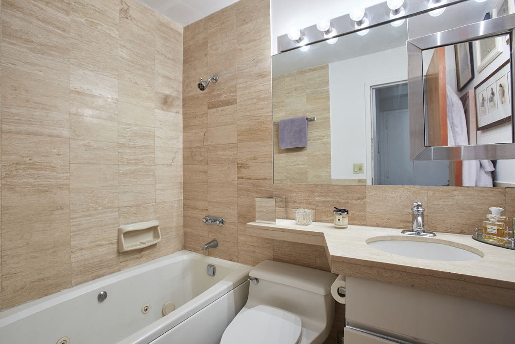 164 Bank Street, Unit 4B Manhattan, NY 10014 - Photo 5 of 8