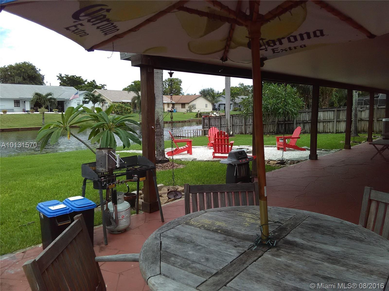 8421 Southwest 28th Street Davie, FL 33328 - Photo 23 of 34
