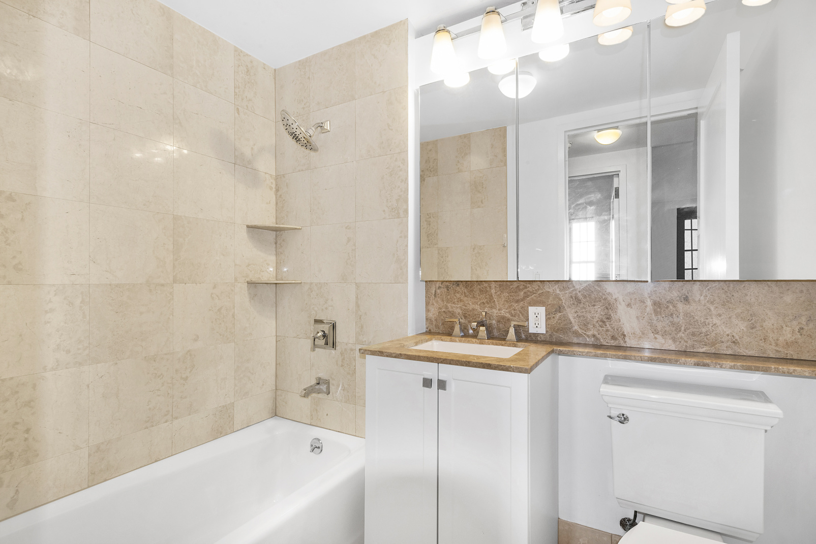 21 South William Street, Unit 7E Manhattan, NY 10004 - Photo 7 of 11