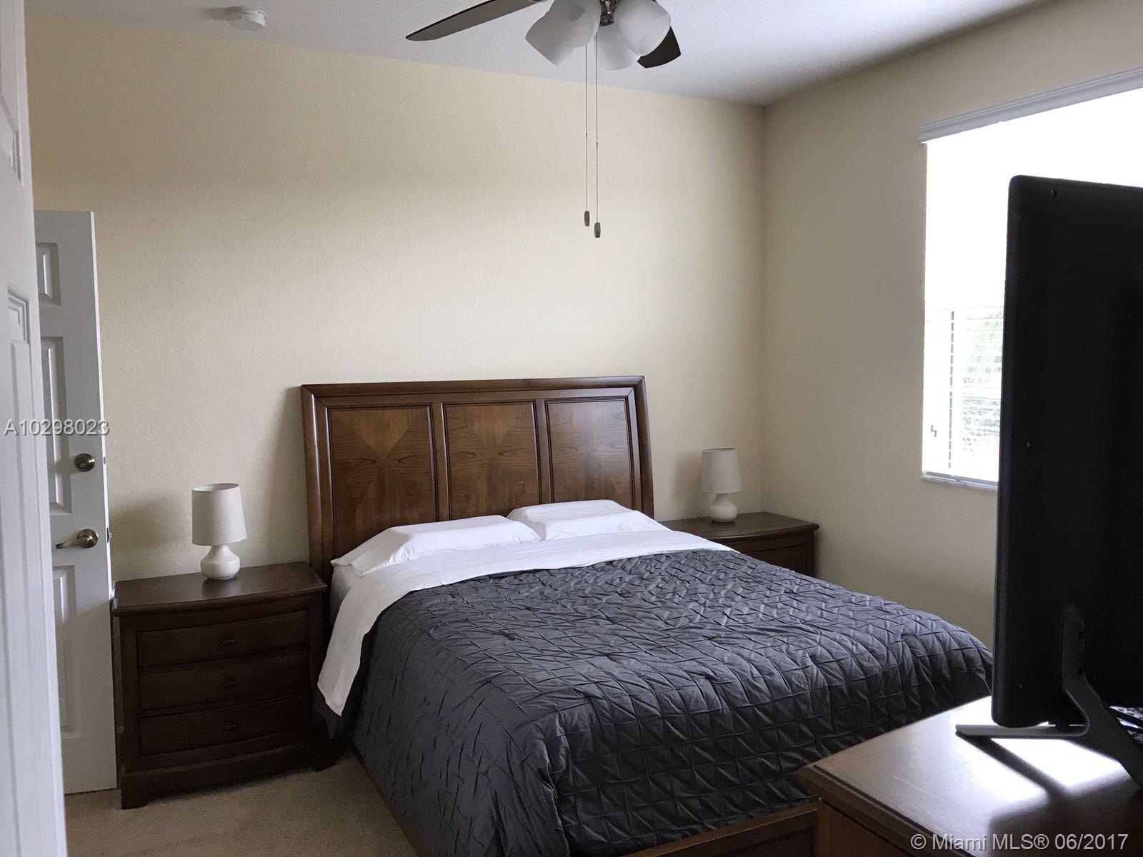 Cobblestone Pembroke Pines, FL 33027 - Photo 15 of 25