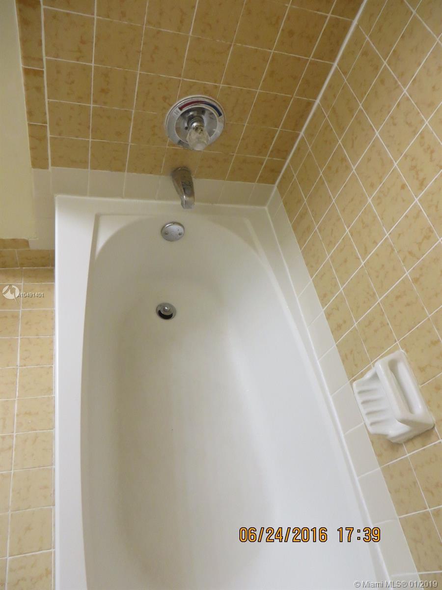 6775 Northwest 169th Street, Unit 30F Hialeah, FL 33015 - Photo 15 of 25