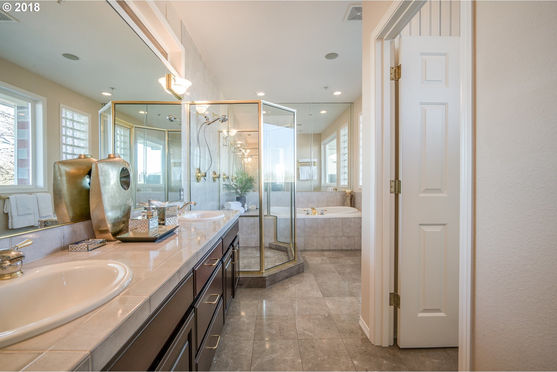 1238 Southwest Cardinell Way, Unit 1 Portland, OR 97201 - Photo 16 of 32 Gallery Image 16