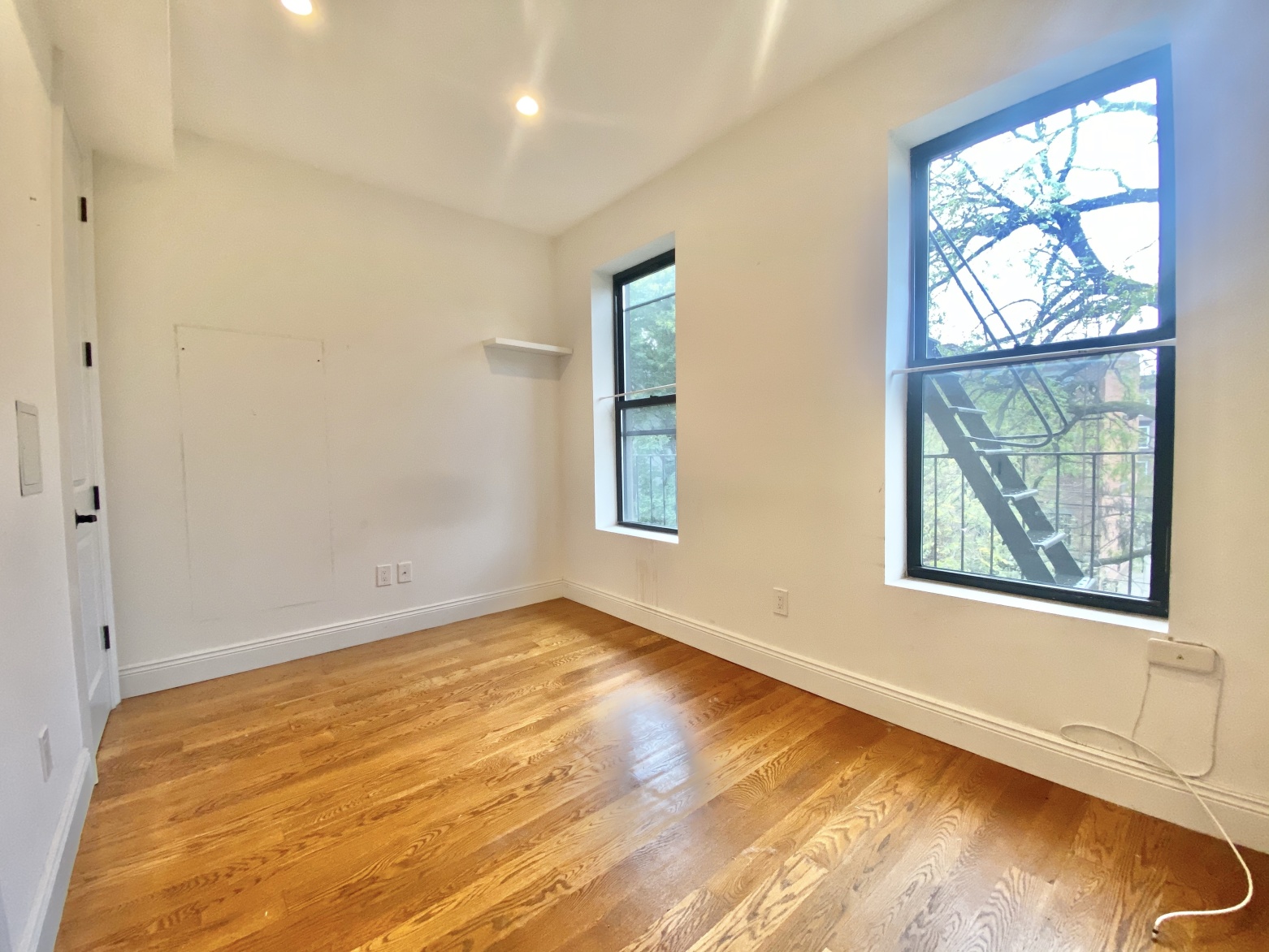 194 Van Buren Street, Unit 2 Brooklyn, NY 11221 - Photo 2 of 16