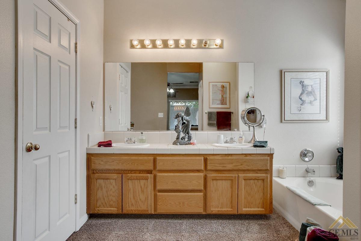 3601 Campfire Drive Bakersfield, CA 93312 - Photo 28 of 40