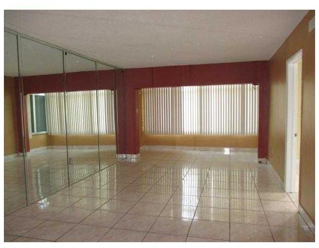 120 Royal Palm Road, Unit 209 Hialeah Gardens, FL 33016 - Photo 2 of 12