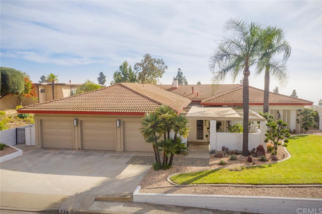 754 Vía Montevideo Claremont, CA 91711 - Photo 5 of 44