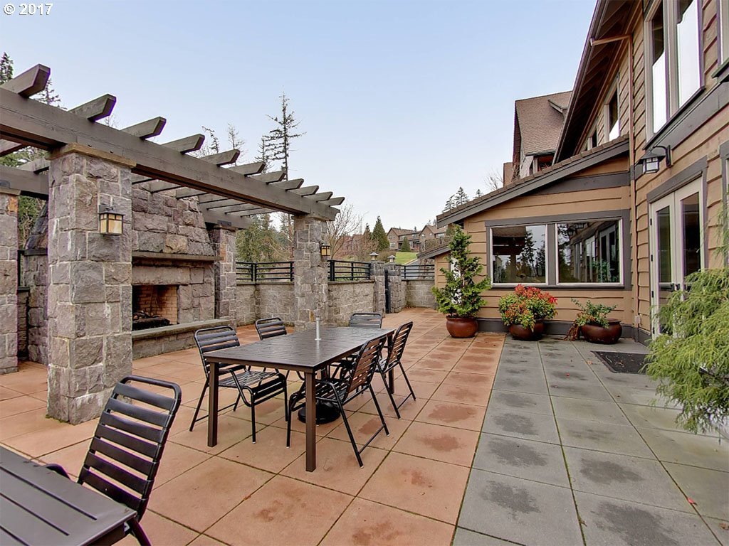 655 Southwest Rustica Terrace Portland, OR 97225 - Photo 11 of 29 Gallery Image 11