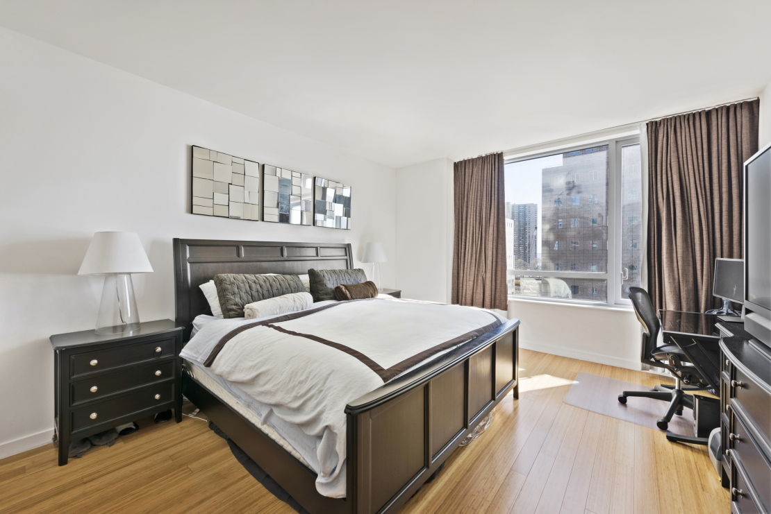 2 River Terrace, Unit 8F Manhattan, NY 10282 - Photo 4 of 12