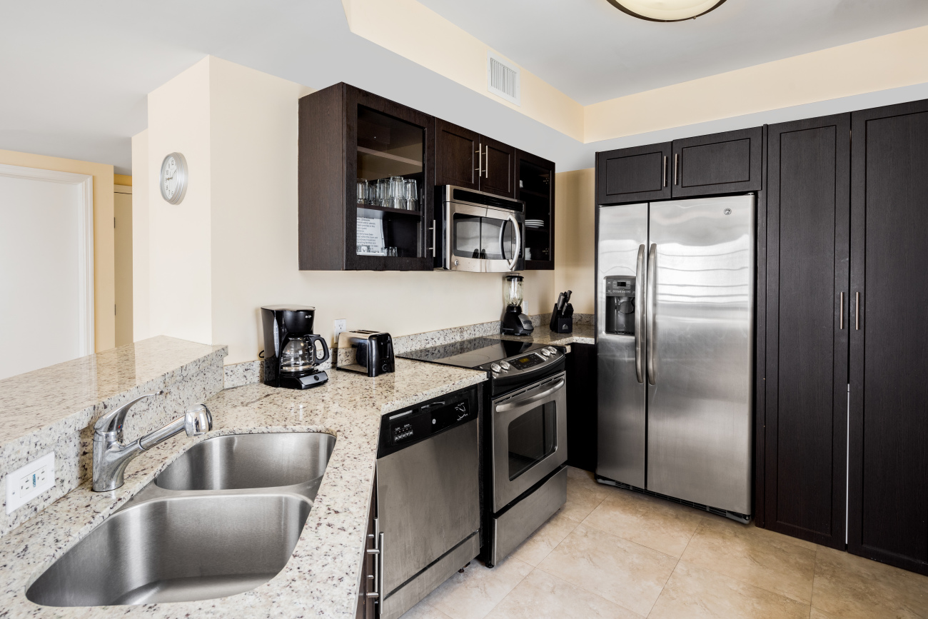 Collins Avenue Miami Beach, FL 33140 - Photo 4 of 8