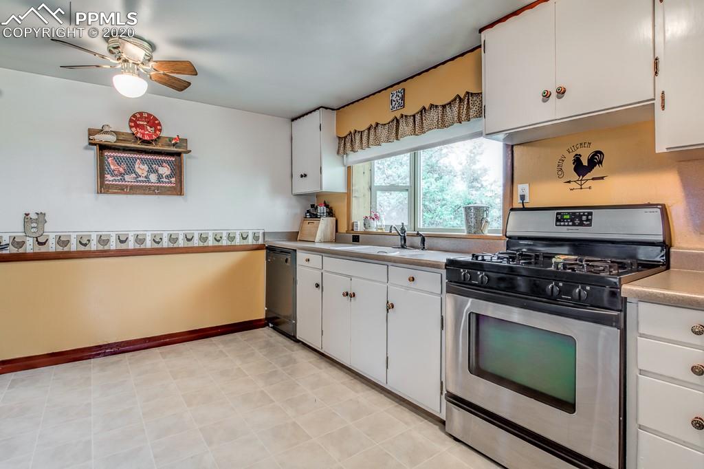 37655 Truckton Road Yoder, CO 80864 - Photo 8 of 35 County Style Kitchen with Great Views! NEW KITCHEN COUNTERS! Solid Cabinets!
