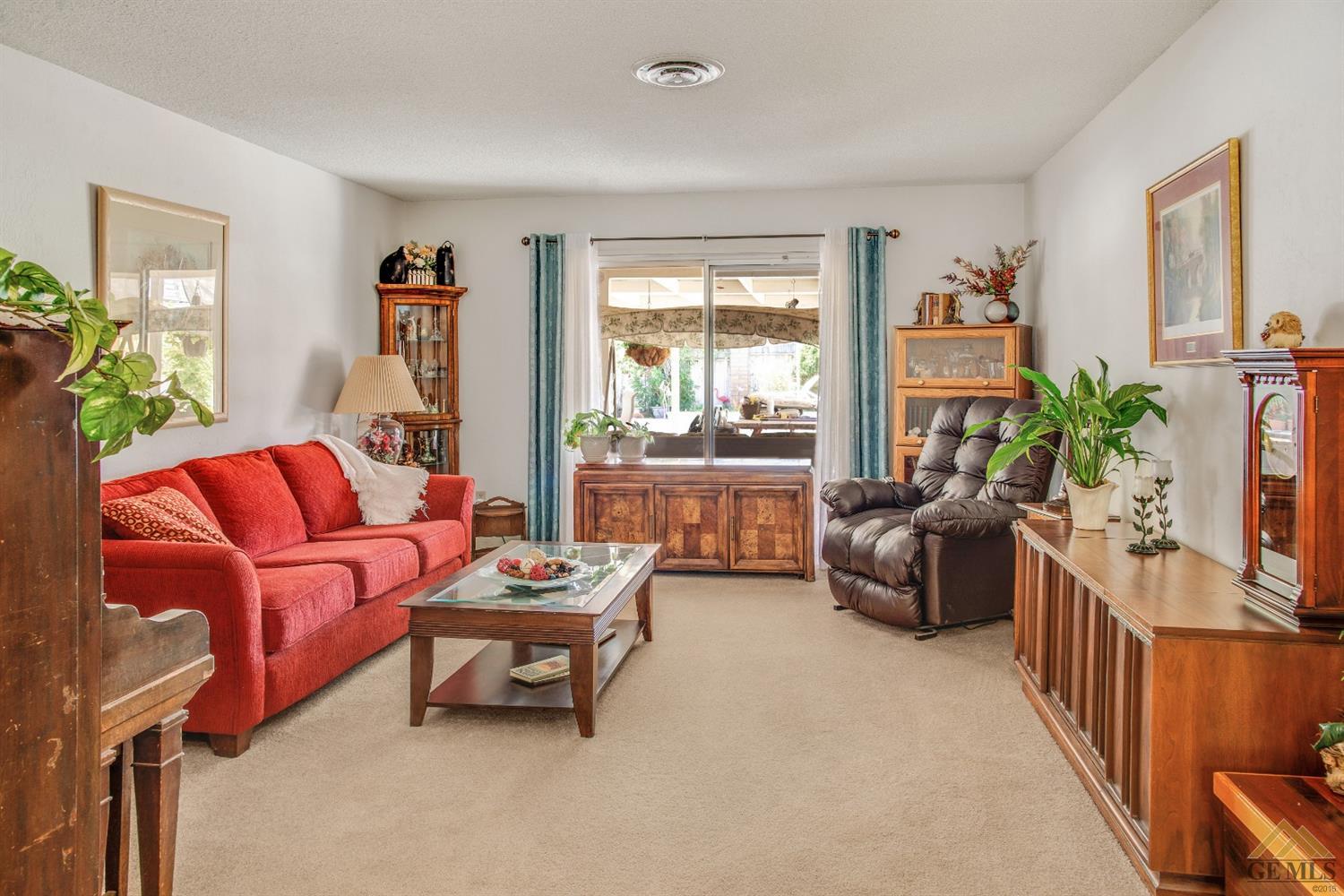 217 Warren Street Taft, CA 93268 - Photo 4 of 24