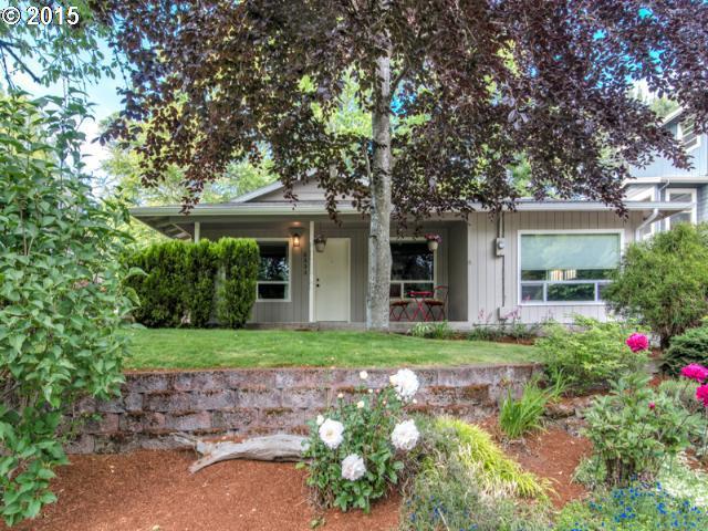5333 Southwest Custer Street Portland, OR 97219 - Photo 2 of 16 Gallery Image 2