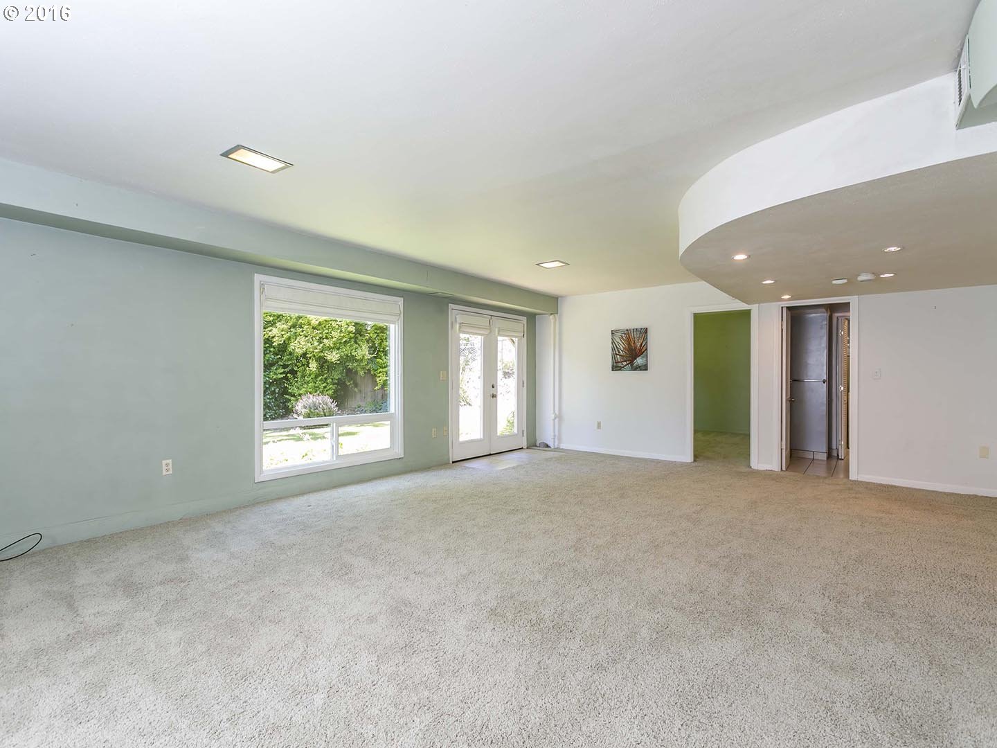 4415 Southwest Dosch Road Portland, OR 97239 - Photo 14 of 29 Gallery Image 14