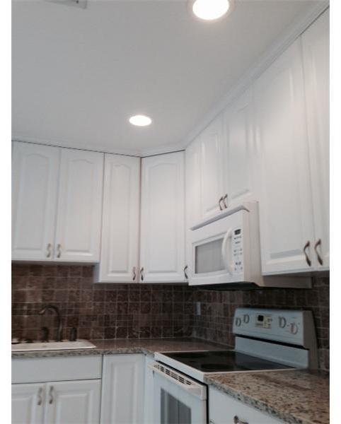 9258 Southwest 5th Street, Unit B Boca Raton, FL 33428 - Photo 5 of 24