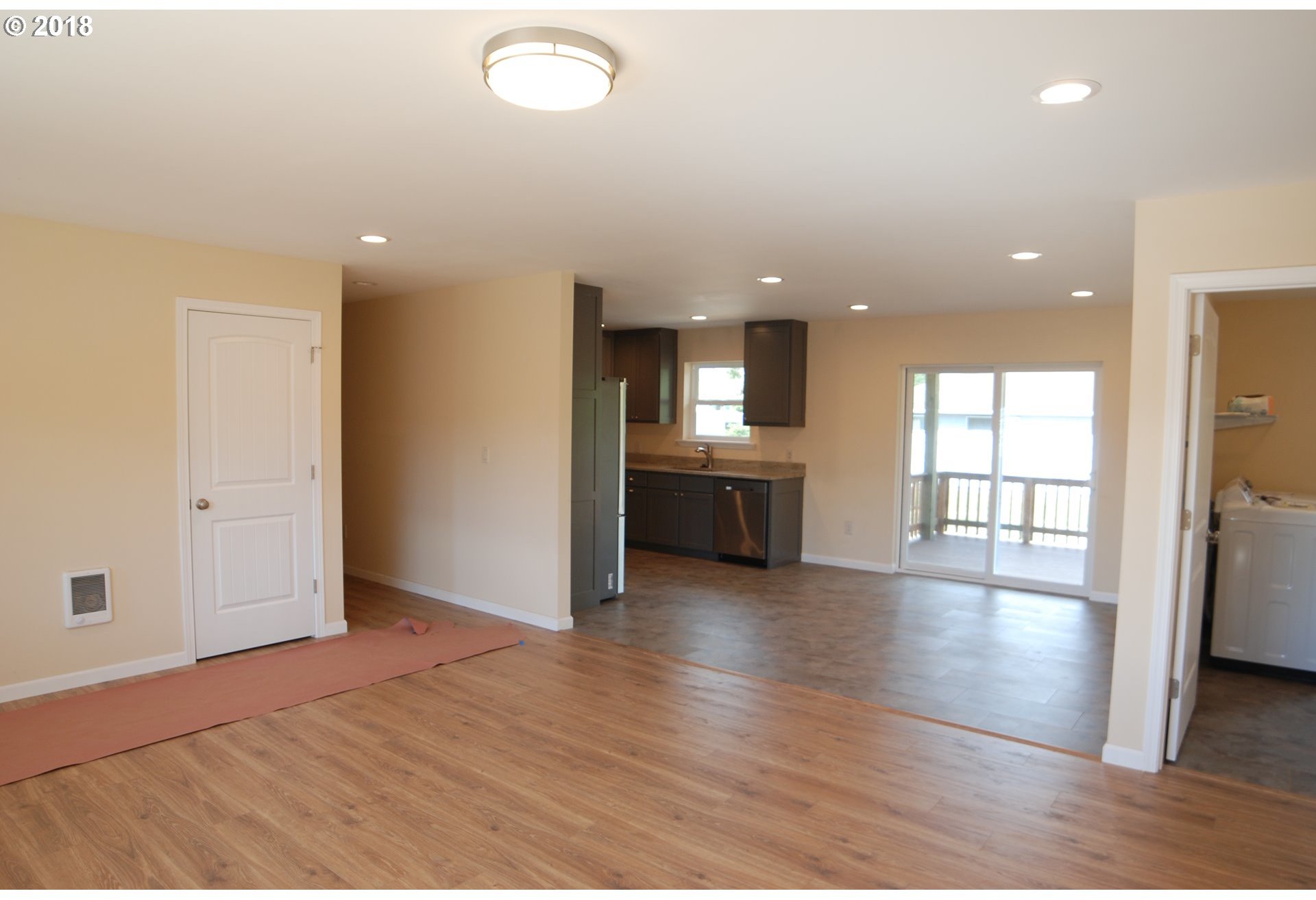 379 South 19th Street Reedsport, OR 97467 - Photo 9 of 26 Gallery Image 9