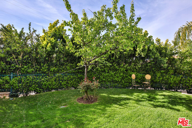 28930 Hampton Place Malibu, CA 90265 - Photo 3 of 34