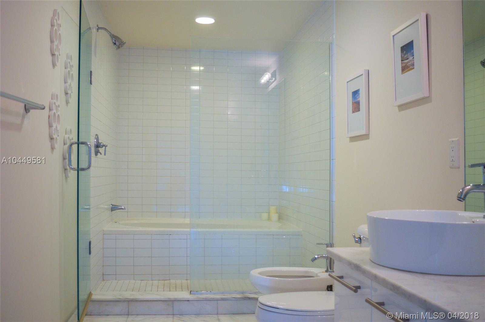 888 Biscayne Boulevard, Unit 2802 Miami, FL 33132 - Photo 8 of 21