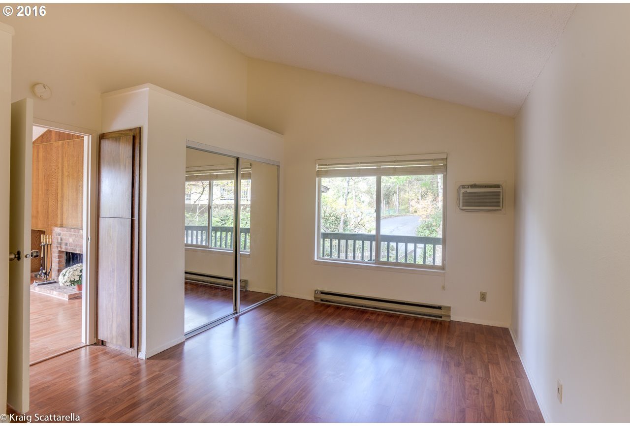 7540 Southwest Barnes Road, Unit D Portland, OR 97225 - Photo 9 of 22 Gallery Image 9