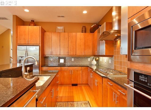 10060 Southwest Morrison Street Portland, OR 97225 - Photo 5 of 16 Gallery Image 5
