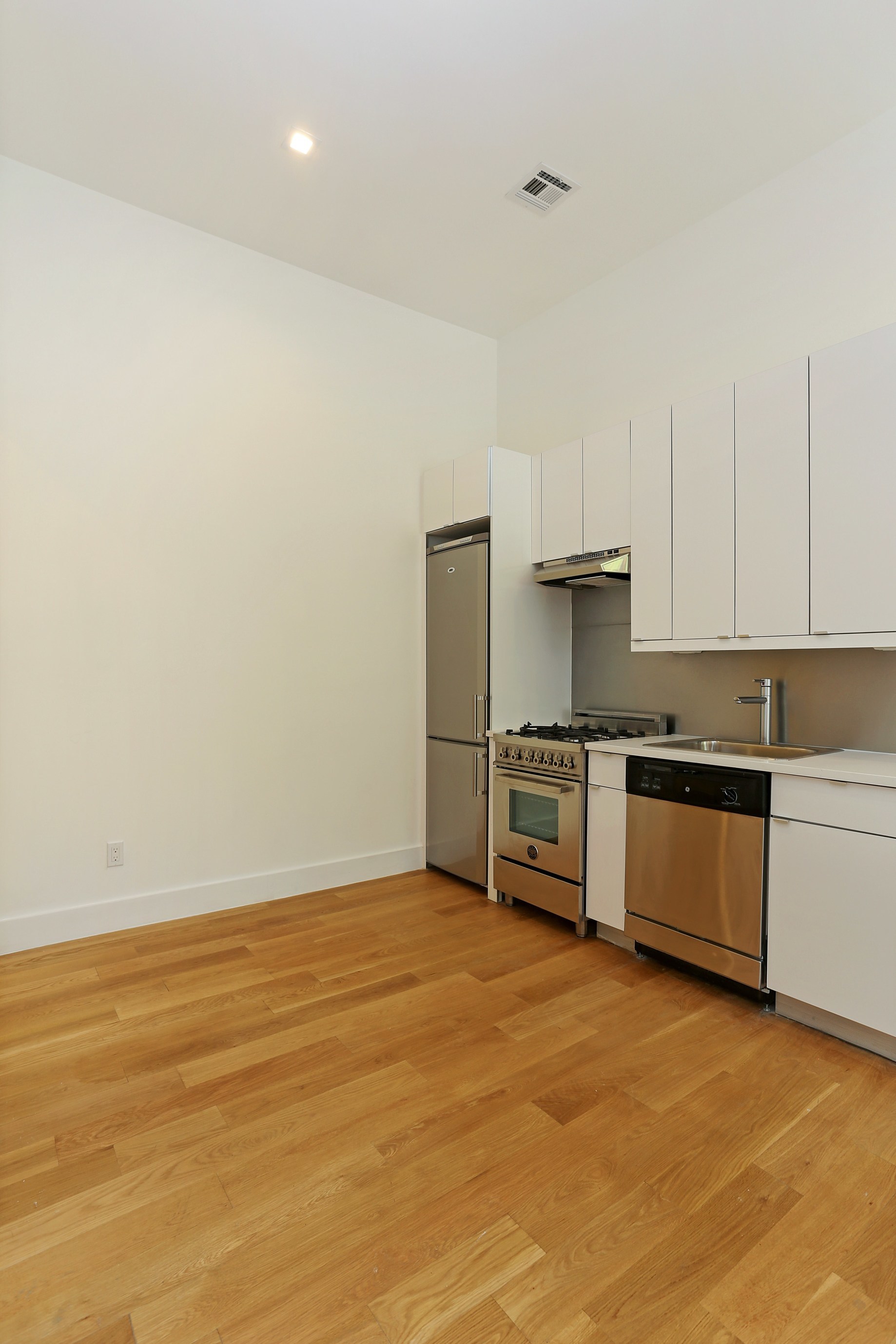 622 Grand Avenue, Unit 102 Brooklyn, NY 11238 - Photo 3 of 9