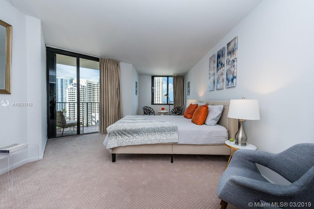 520 Brickell Key Drive, Unit APH00 Miami, FL 33131 - Photo 23 of 48