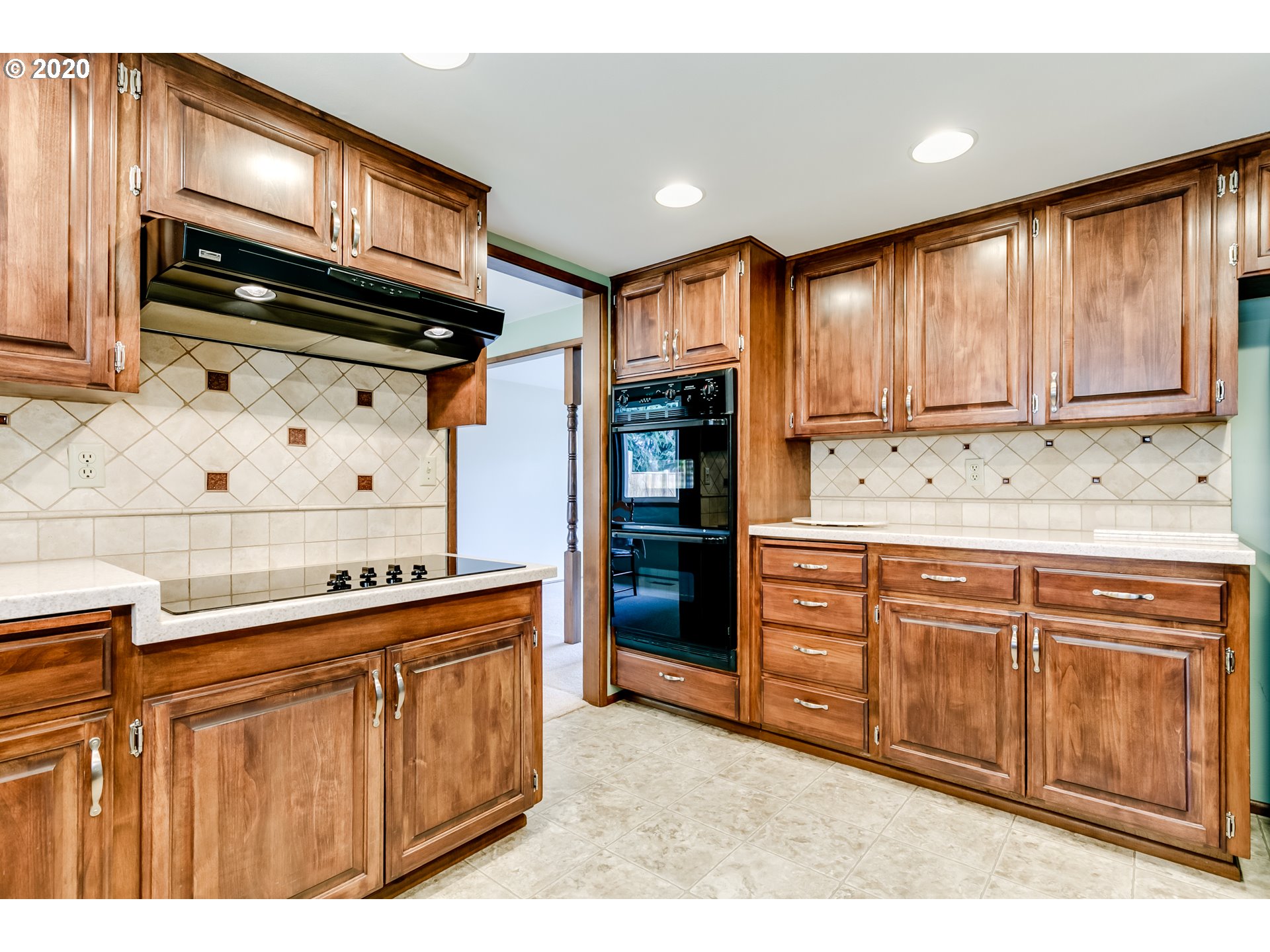 2874 6th Street Springfield, OR 97477 - Photo 11 of 32