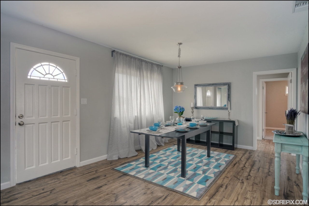 1091 Regal Road Encinitas, CA 92024 - Photo 3 of 25