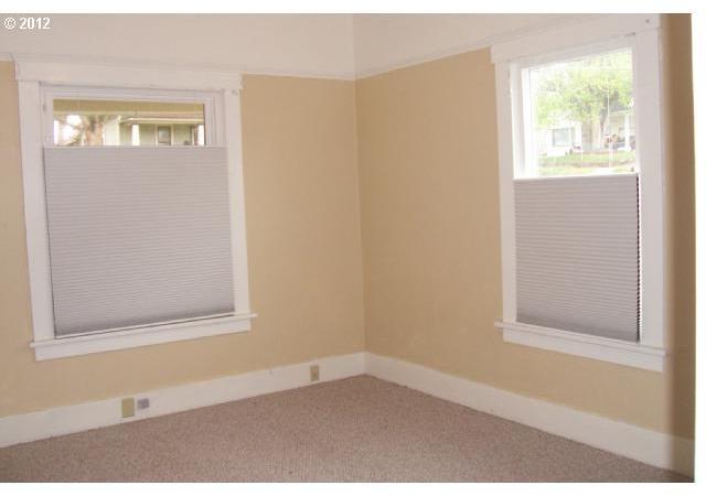 418 Northwest 5th Street Pendleton, OR 97801 - Photo 12 of 16