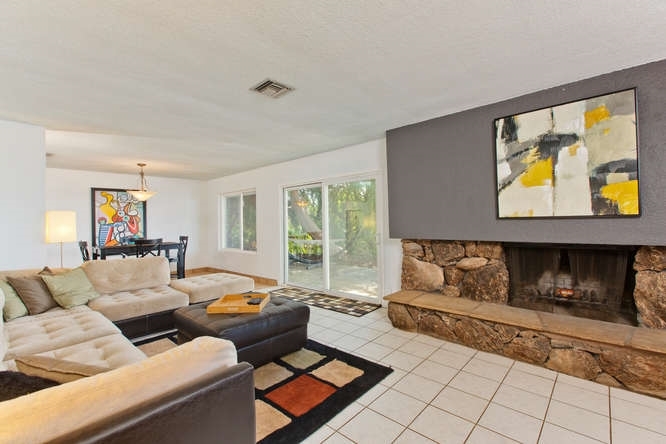 27319 Oakmont Road Valley Center, CA 92082 - Photo 4 of 25