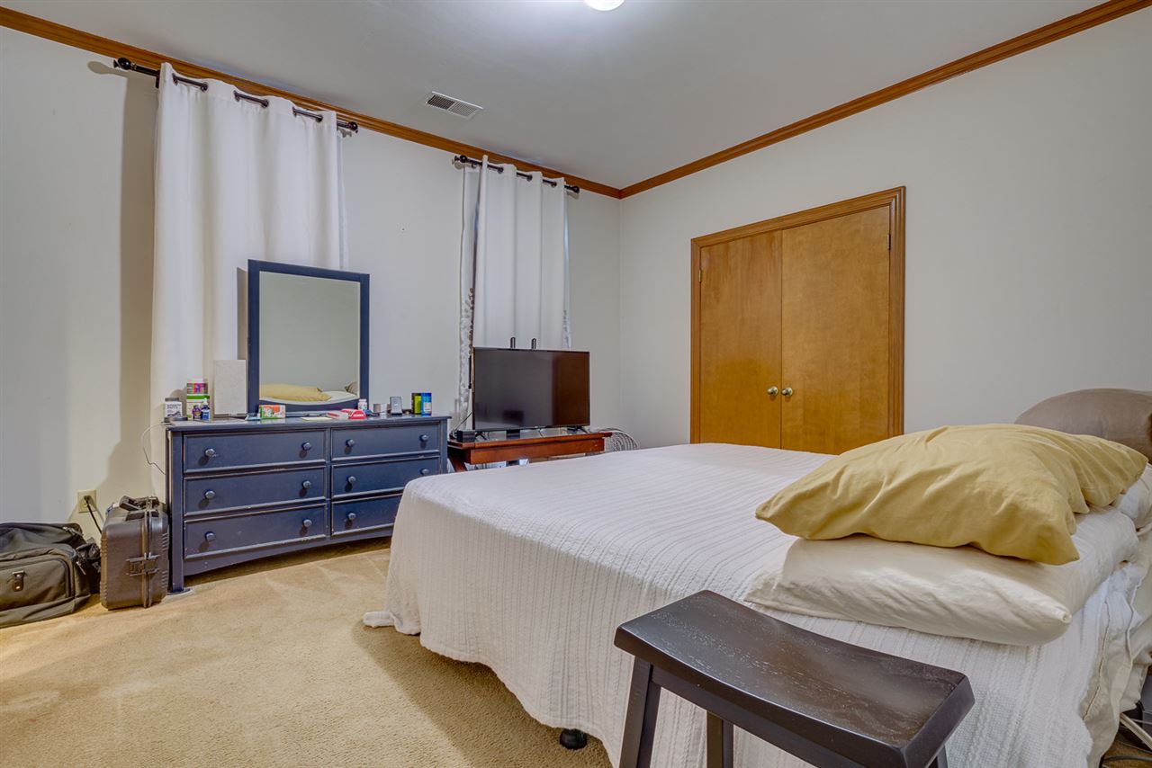 536 North Walnut Bend Road Memphis, TN 38018 - Photo 13 of 20 The second bedroom makes a great guest suite, with private bath.