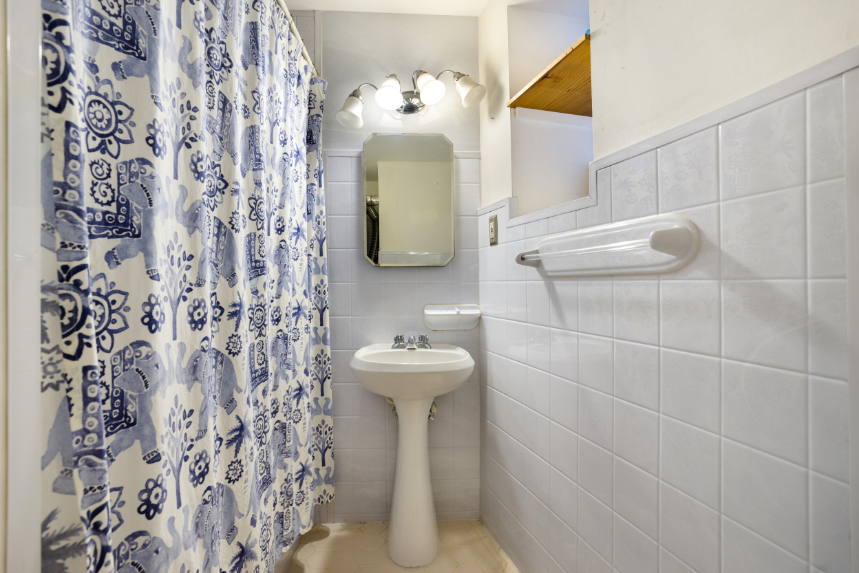 319 East 105th Street, Unit 2F Manhattan, NY 10029 - Photo 5 of 7