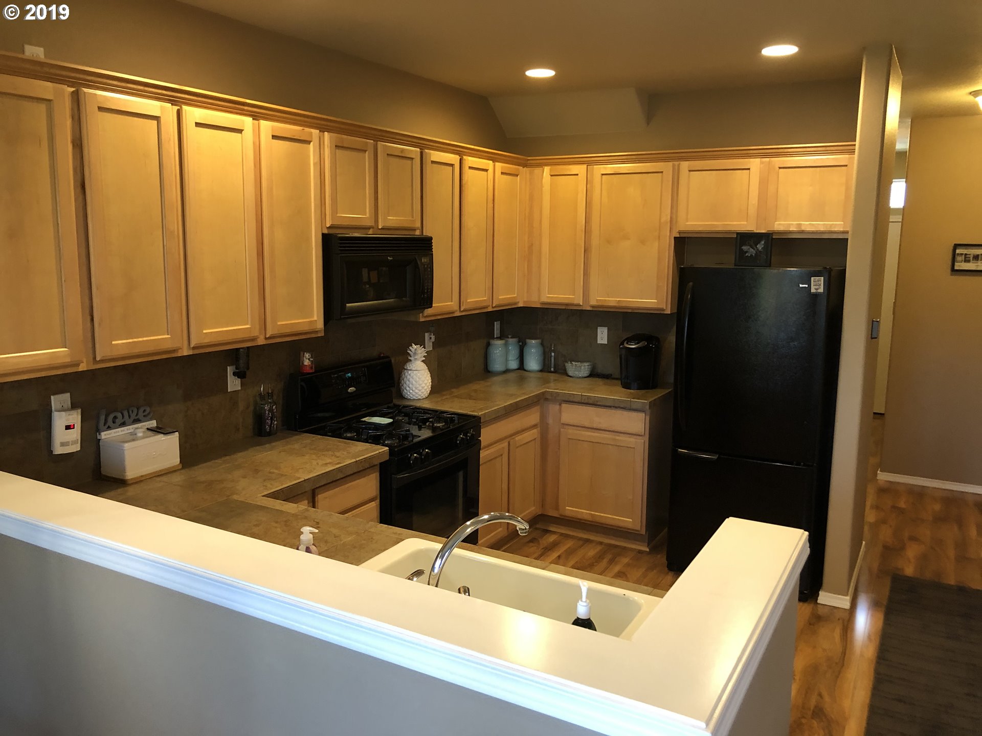 1655 Southwest Wright Place Troutdale, OR 97060 - Photo 4 of 24