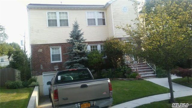 4 Bittersweet Lane Valley Stream, NY 11581 - Photo 1 of 1 FRONT