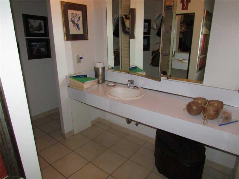 100 Ocean Ln Drive, Unit 406 Key Biscayne, FL 33149 - Photo 13 of 20