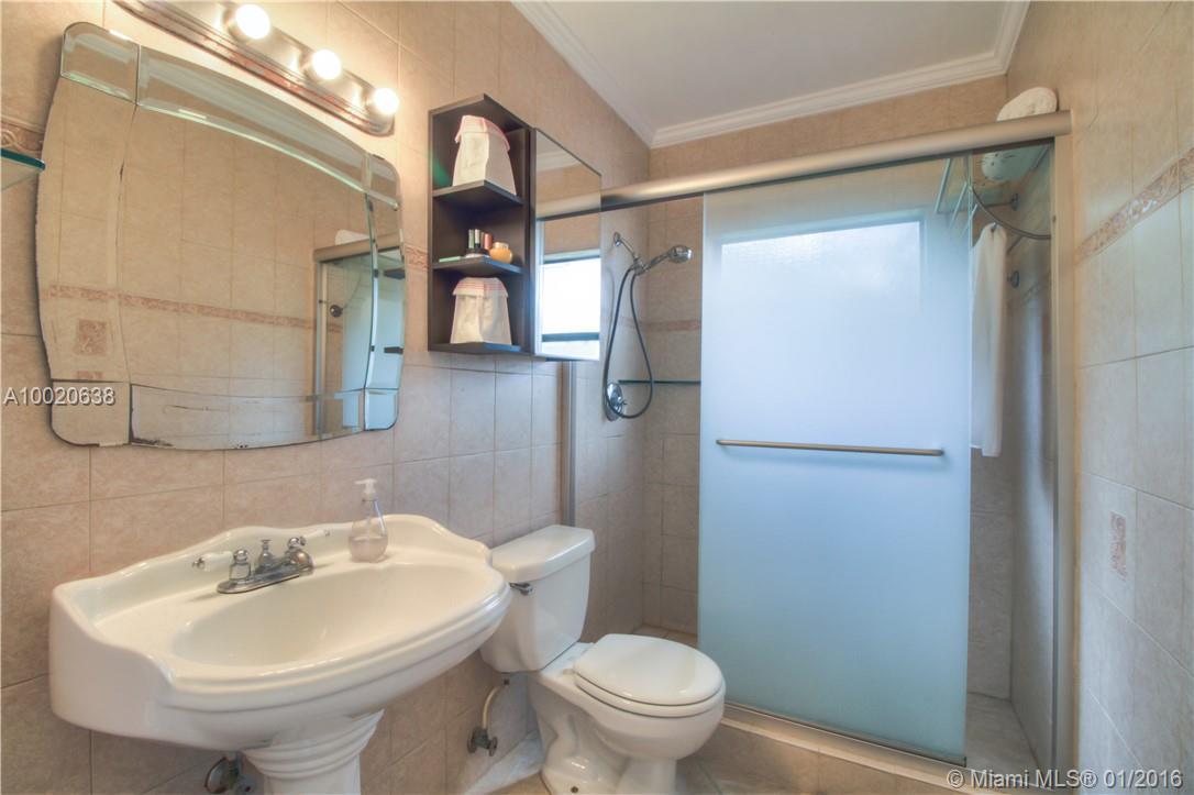 Ojus Miami, FL 33180 - Photo 11 of 13