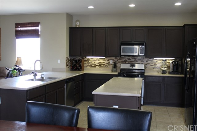 6708 Buchet Drive Palmdale, CA 93552 - Photo 8 of 24