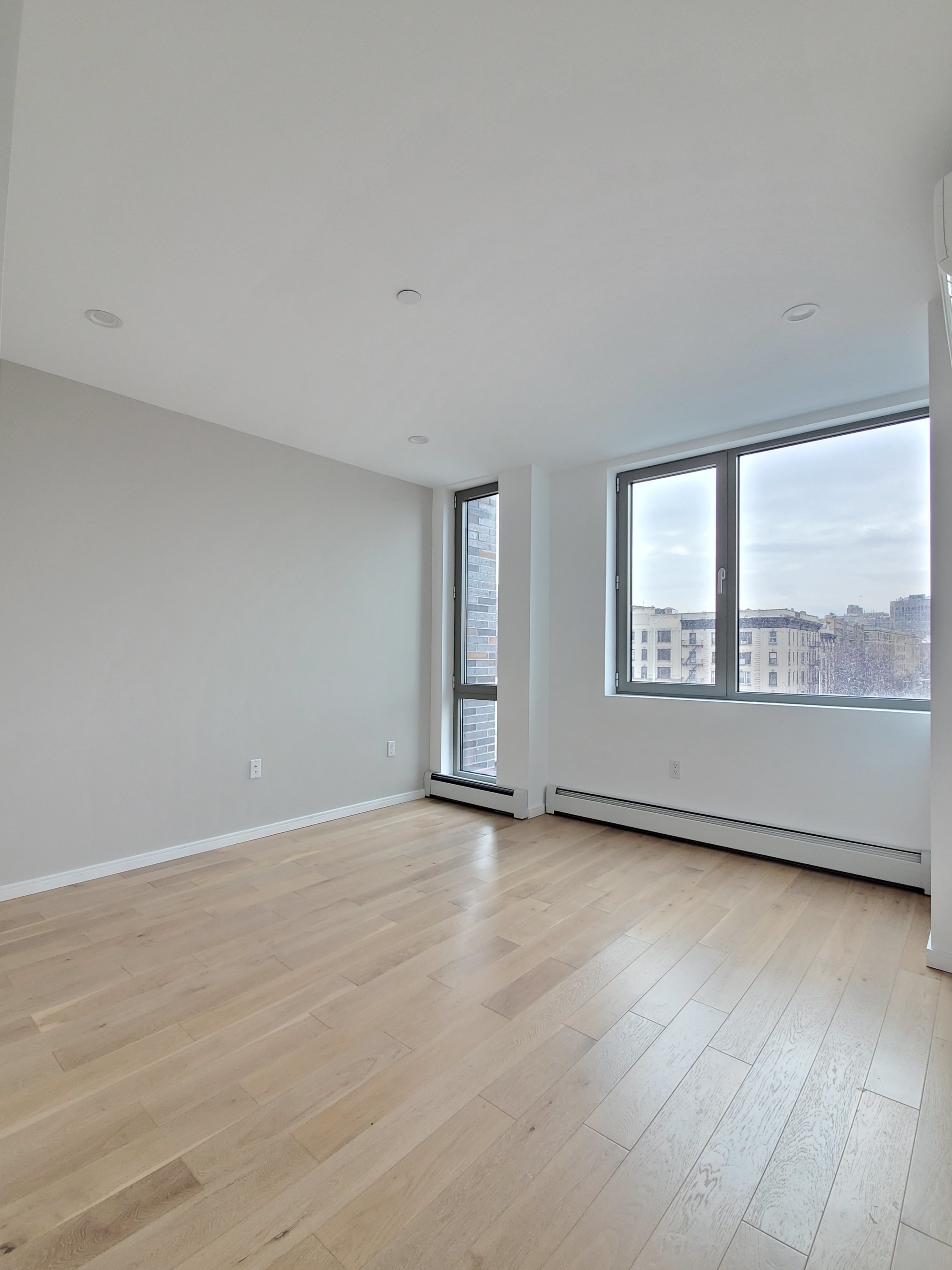 40 Pinehurst Avenue, Unit 5D Manhattan, NY 10033 - Photo 7 of 14
