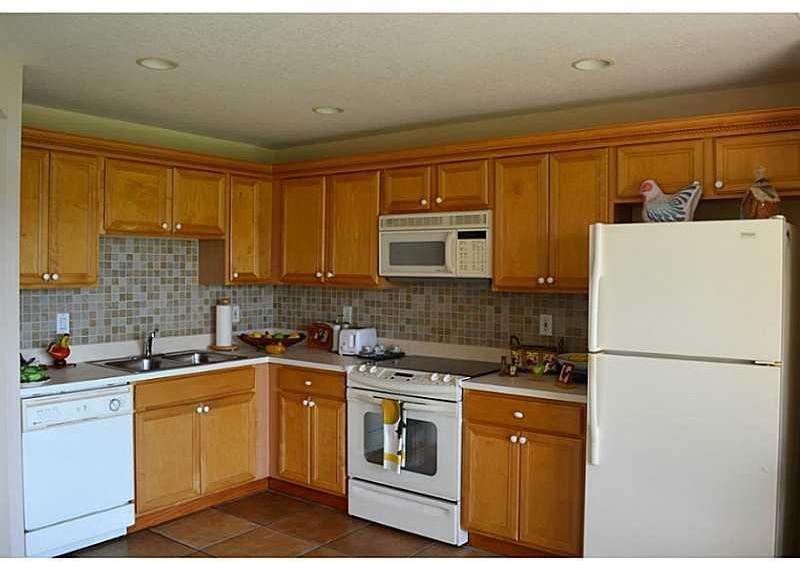 16544 Southwest 68th Terrace Miami, FL 33193 - Photo 7 of 33