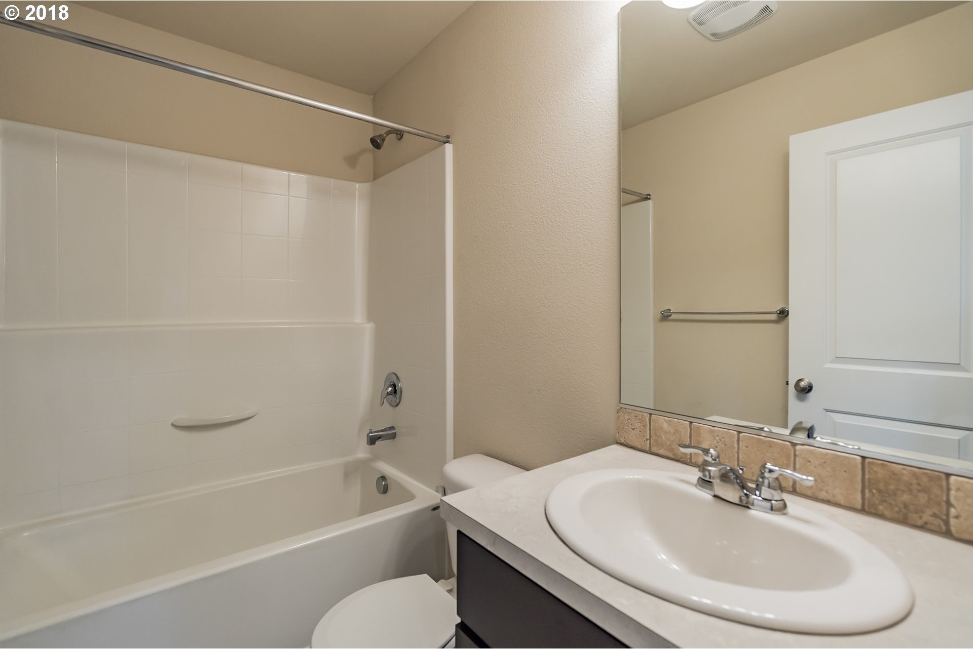 17204 Southwest 119th Place Portland, OR 97224 - Photo 4 of 30